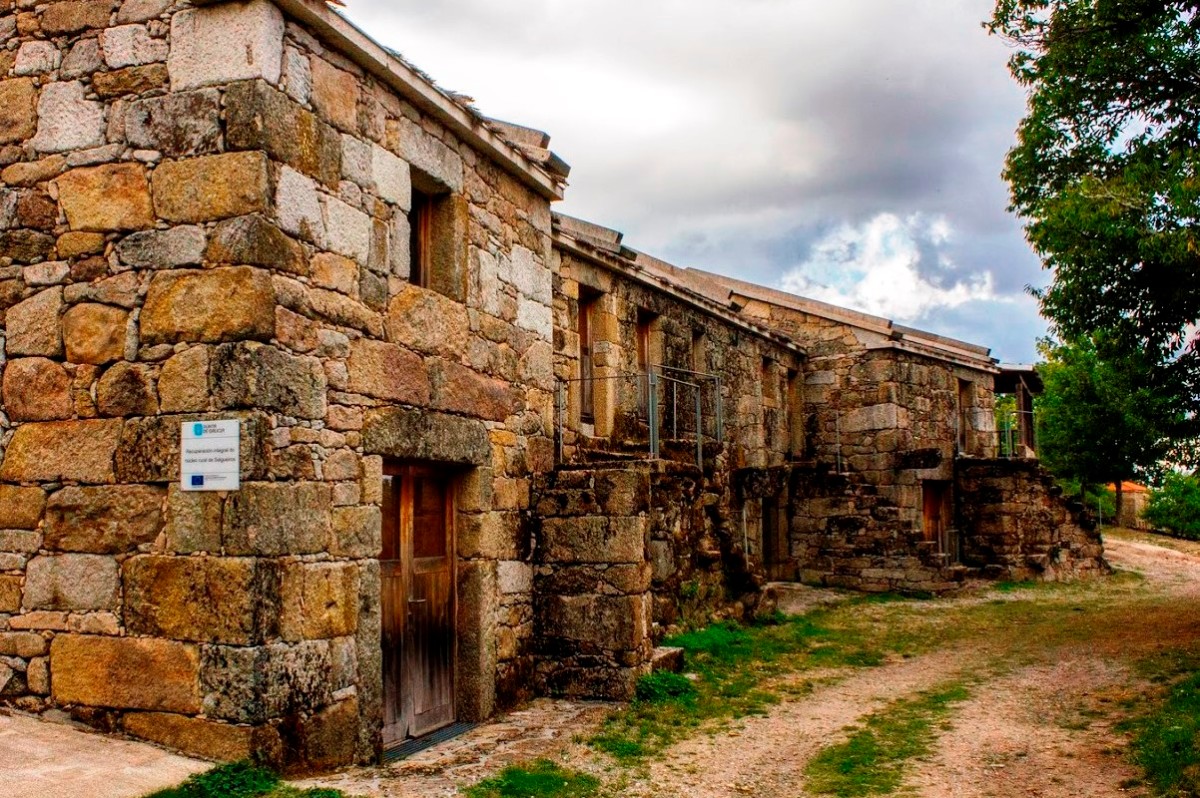La Xunta de Galicia promoverá la venta de 3.000 aldeas abandonadas a través de una web para estimular la inversión en segundas residencias